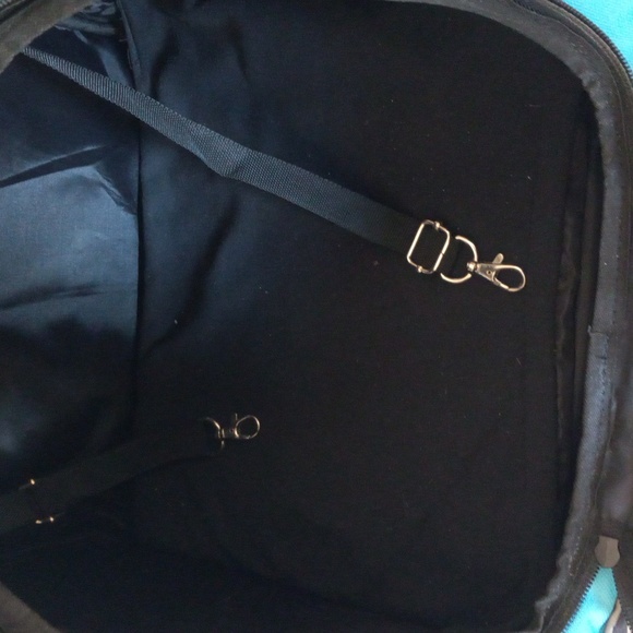 Pet Gear Traveler Dog/Cat Backpack & Rolling Carrier - Picture 11 of 14